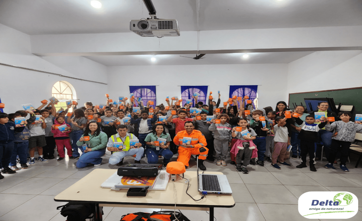 Delta Sucroenergia e Corpo de Bombeiros promovem palestra em escola de Sacramento